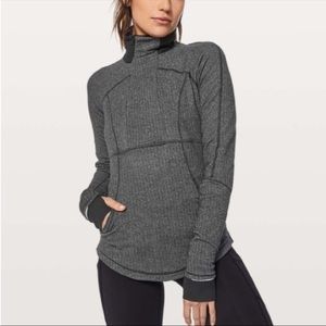 Lululemon Base Runner 1/2 Zip Pullover Gray & Black Size 6